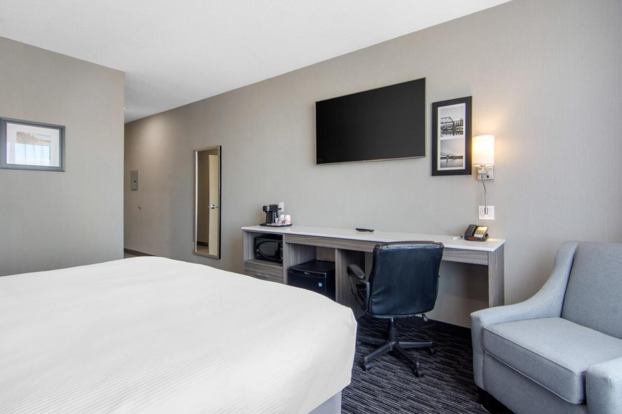 Hotel Comfort & North Battleford