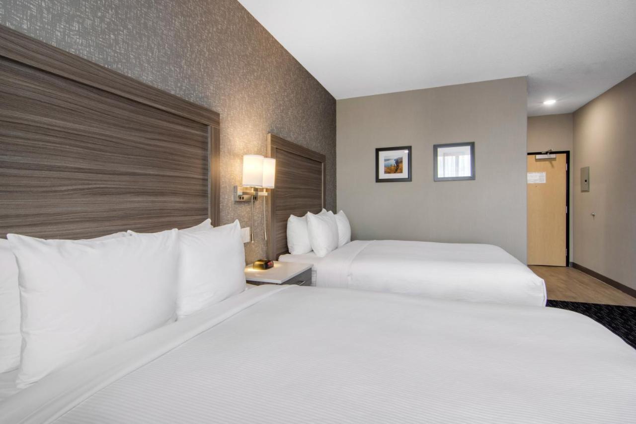 Comfort & Hotel North Battleford